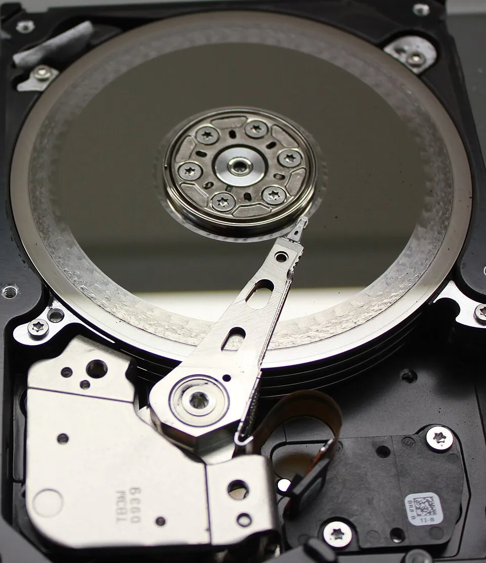 Poškodený disk s narušenými dátami